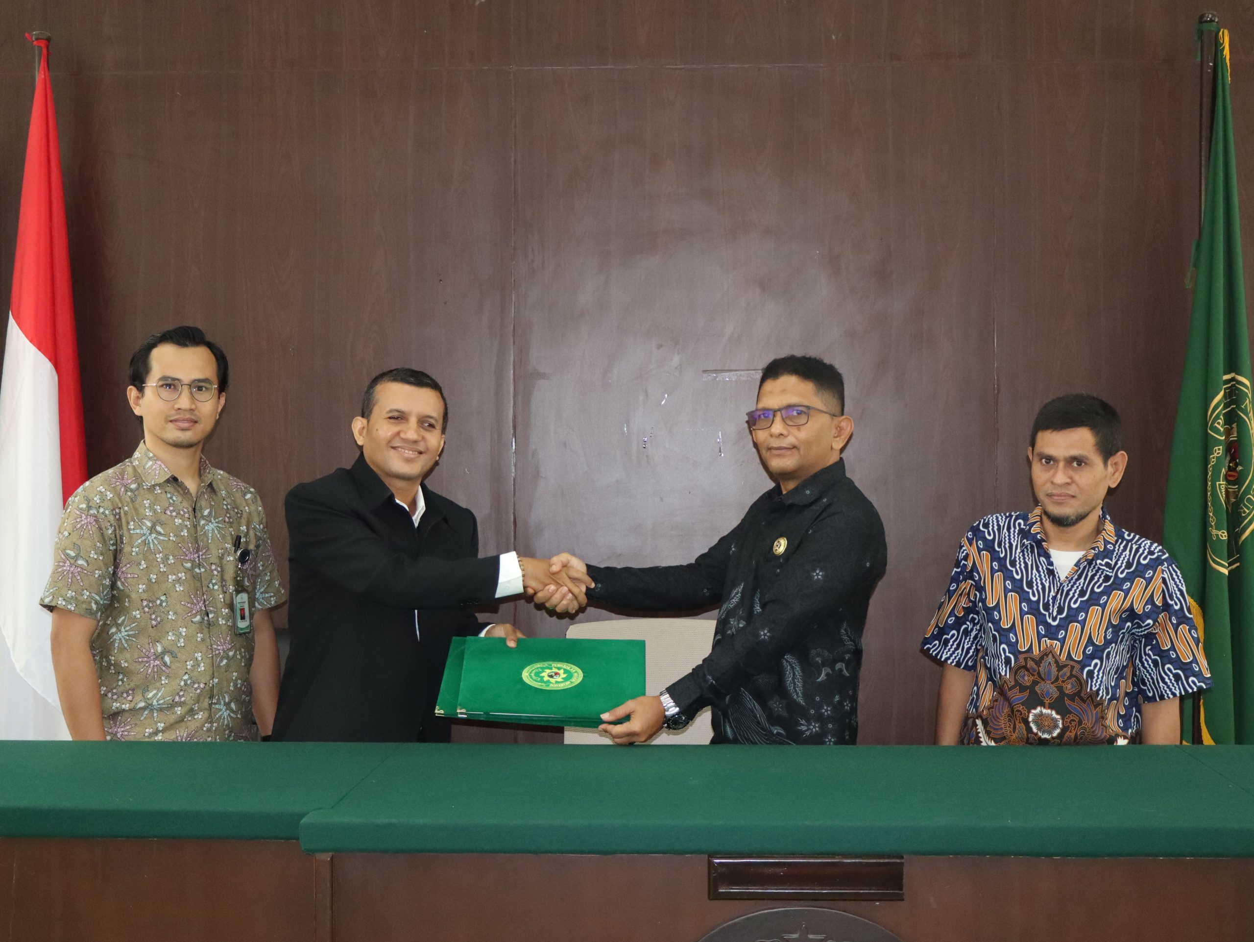 PENGADILAN NEGERI MEUREUDU MENANDATANGANI MOU LAYANAN POSBAKUM TAHUN ANGGARAN 2026